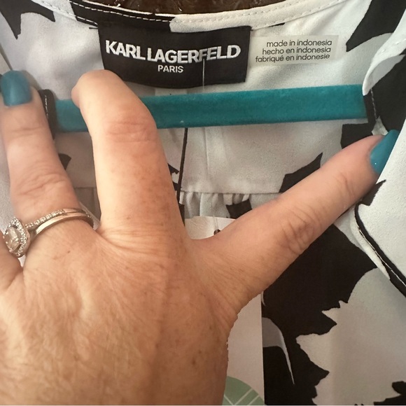 Karl Lagerfeld Paris Kindra‎ Ruffle Front Short Sleeve Blouse Large NWT - Picture 11 of 14